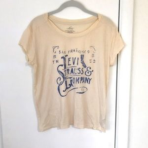 Levi’s crewneck T-shirt